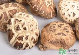 干香菇和鮮香菇的區(qū)別？干香菇和鮮香菇哪個好？