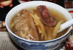 鴨肉燉什么好吃？燉鴨肉放什么好吃？ 