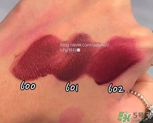 阿瑪尼小胖丁唇釉哪個色最火？阿瑪尼小胖丁唇釉保留了紅管的哪個色？