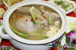 鴨肉和什么煲湯好？鴨肉和什么一起燉好吃？