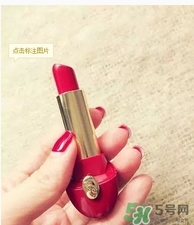 復古紅口紅適合學生嗎？復古紅口紅顯老嗎？