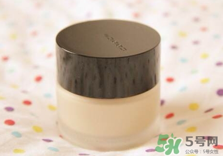 suqqu和cpb哪個(gè)好？suqqu和cpb粉霜哪個(gè)好？