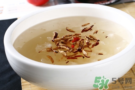 喝銀耳湯能補(bǔ)充膠原蛋白嗎？補(bǔ)充膠原蛋白的食物有哪些？