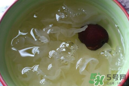 喝銀耳湯能補(bǔ)充膠原蛋白嗎？補(bǔ)充膠原蛋白的食物有哪些？