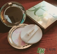 elegance極致歡顏蜜粉怎么樣？elegance蜜粉餅好用嗎？