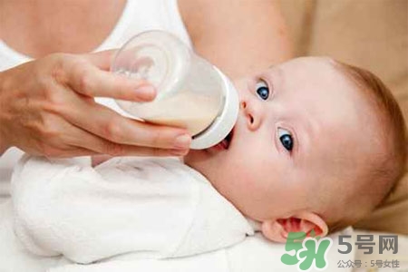 母乳奶水清淡正常嗎？奶水清淡不代表沒營養