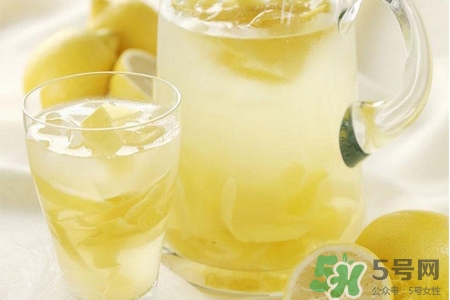 檸檬水可以用熱水泡嗎？檸檬水用涼水泡還是熱水泡？