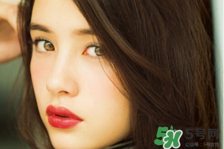 冬天適合什么顏色的口紅？冬天涂什么顏色口紅好看？