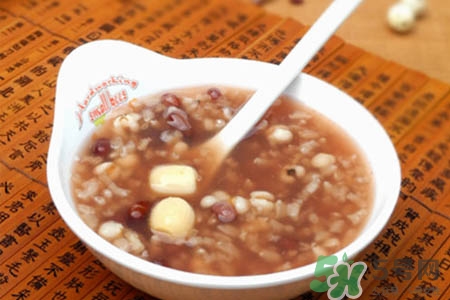 冬天可以喝紅豆薏米粥嗎？冬天喝紅豆薏米粥好嗎？