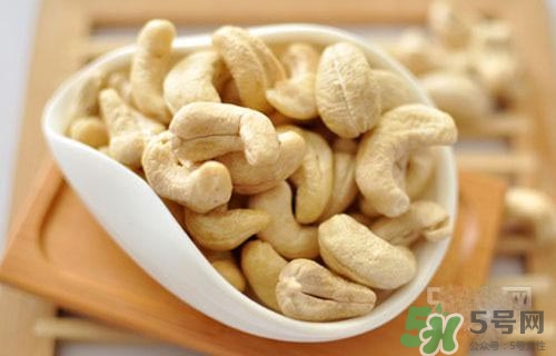 腰果是生吃好還是熟吃好？腰果生吃熟吃哪個更好吃更營養？