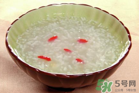 產婦喝米酒后還能喂奶嗎？哺乳期喝米酒會影響喂奶嗎？
