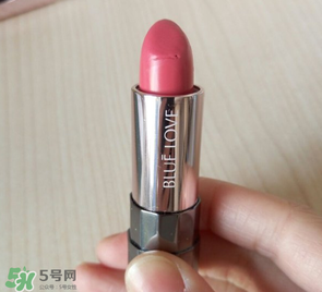 藍色之戀口紅有毒嗎？藍色之戀口紅安全嗎？