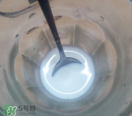 牛初乳的營養價值 牛初乳的主要成分