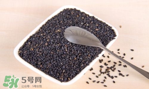 黑芝麻治脫發嗎?怎樣吃黑芝麻治療脫發