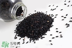 黑芝麻治脫發嗎?怎樣吃黑芝麻治療脫發