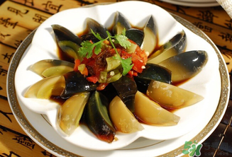 皮蛋有黑點(diǎn)能吃嗎？皮蛋有毒嗎？