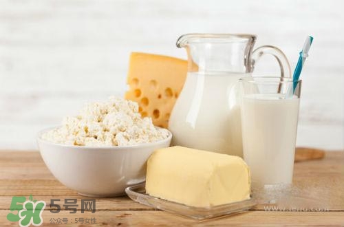 長痘痘補充什么維生素？長痘痘補充維生素b嗎？