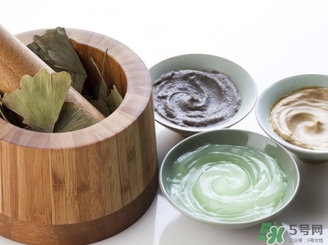 臉上脫皮可以敷面膜嗎？臉上脫皮敷什么面膜好？