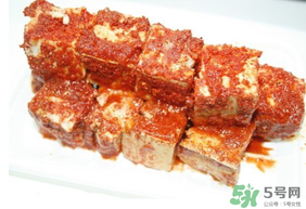 霉豆腐發霉了還能吃嗎？霉豆腐發霉有幾種顏色？