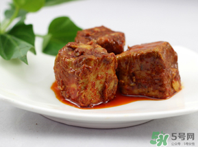 霉豆腐發霉了還能吃嗎？霉豆腐發霉有幾種顏色？