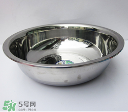 腌肉可以用不銹鋼盆嗎？不銹鋼盆可以腌肉嗎？