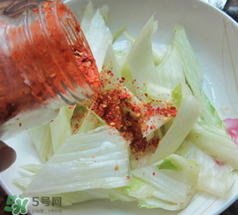 腌白菜放多少鹽？腌白菜放鹽比例