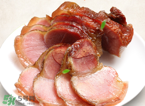 臘肉蒸什么菜好吃？蒸臘肉放什么材料好吃？