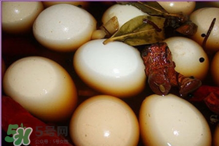 腌雞蛋放多少鹽？腌雞蛋10斤需多少鹽？
