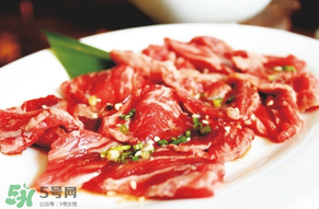 腌排骨要洗嗎？排骨腌完要洗嗎？