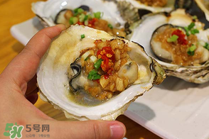 生蠔里面綠色的能吃嗎？生蠔里面綠色的是什么？