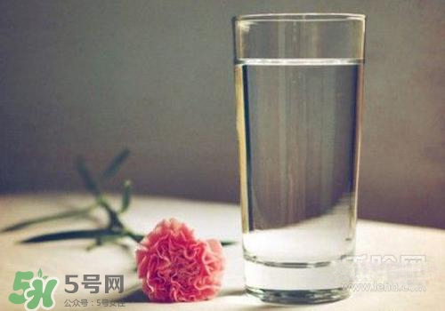 高血壓早上能喝鹽水嗎？高血壓早上喝鹽水的好處？