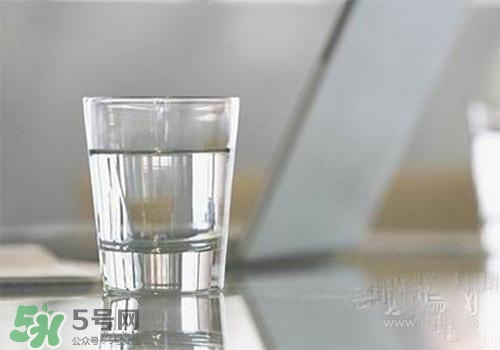 高血壓早上能喝鹽水嗎？高血壓早上喝鹽水的好處？