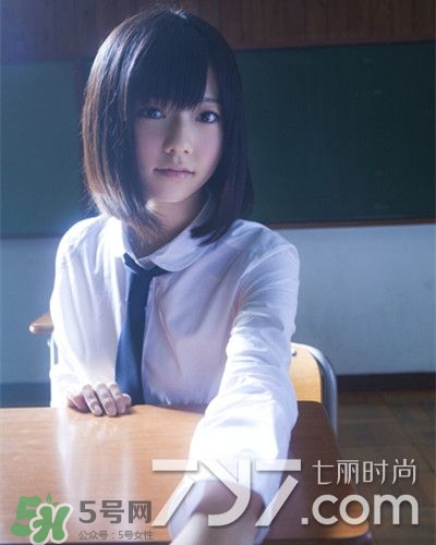 顯臉小的發型_顯臉小的發型圖片