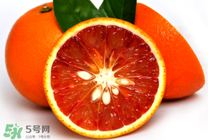 血橙和普通橙子有什么區別？血橙比普通的橙子好吃嗎？