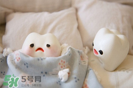刷牙后吃東西發(fā)苦正常嗎？為什么刷牙后吃東西發(fā)苦？