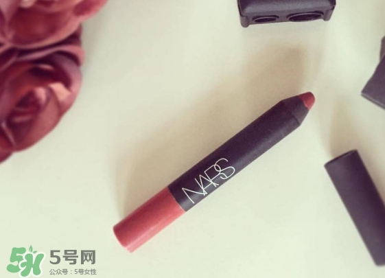 豆沙色口紅怎么化？豆沙色口紅怎么涂好看？
