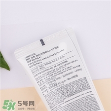 菲詩小鋪隔離霜綠色和紫色的區別