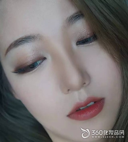 干玫瑰色適合什么膚色？干玫瑰色口紅適合黃皮嗎？