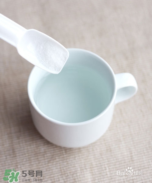 嘴唇干燥是什么原因？嘴唇干裂脫皮怎么辦？