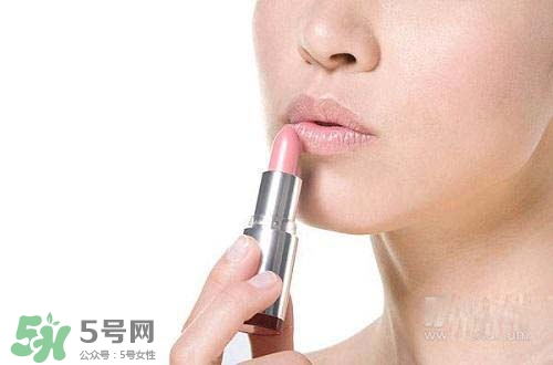 口紅過敏是怎樣的？口紅過敏怎么辦？