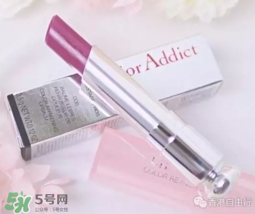 迪奧唇部磨砂膏怎么用？dior迪奧去角質(zhì)唇膏使用方法
