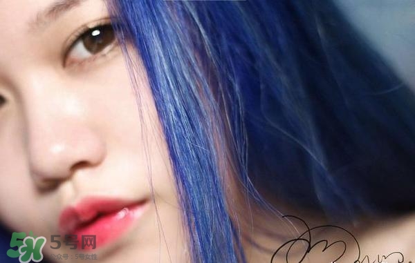 ysl鏡面唇釉和黑管唇釉哪個好？ysl鏡面唇釉和黑管唇釉區別