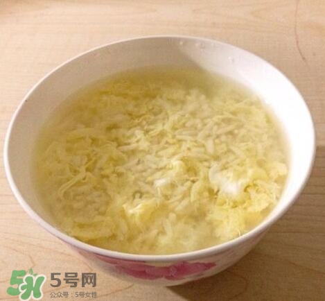 酒釀蛋真能豐胸嗎？酒釀蛋怎么吃豐胸？
