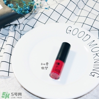 蜜桃色口紅是什么顏色？蜜桃色口紅試色