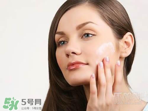 精華乳可以直接用嗎？精華乳可以單獨使用嗎？