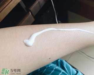 香蕉船防曬霜保質期多久?香蕉船防曬霜生產日期怎么看?