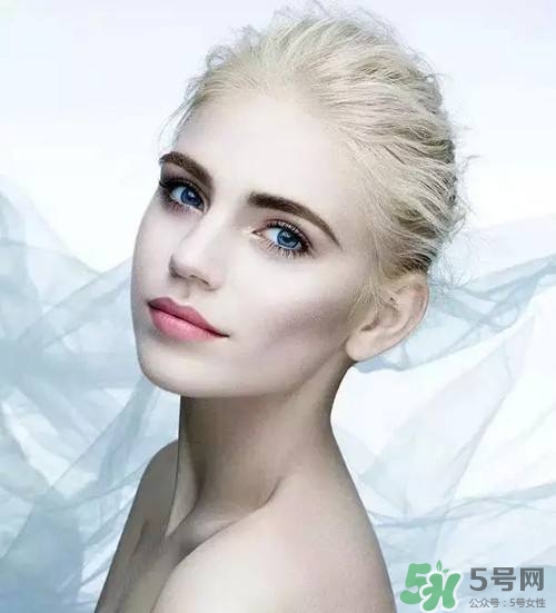 洗眼線疼嗎？洗眼線多久能恢復？
