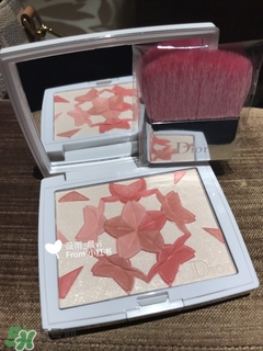 迪奧2017櫻花花瓣腮紅多少錢？2017dior櫻花腮紅專柜價格