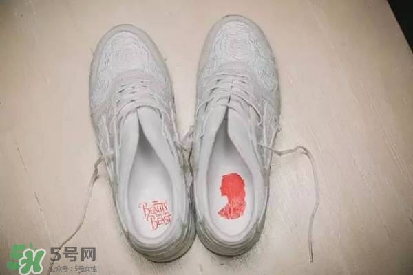 asics tiger美女與野獸合作款有哪些？asics美女與野獸多少錢？