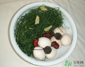 地菜煮雞蛋會中毒嗎？地菜煮雞蛋吃死人是真的嗎？